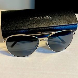 Burberry Aviator glasses